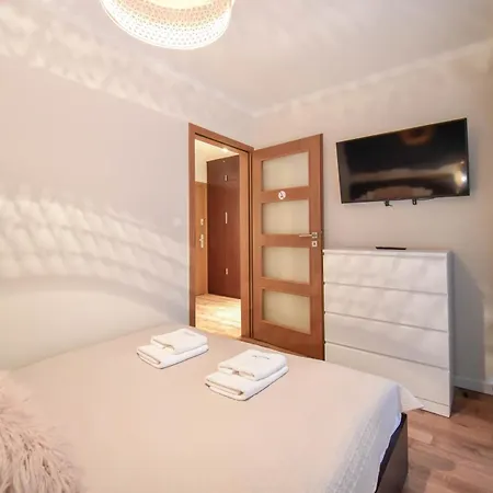 Na Wyspie - Mistral - Z Sypialnia I Parkingiem * Swinoujscie