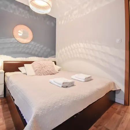 Apartman Na Wyspie - Mistral - Z Sypialnia I Parkingiem