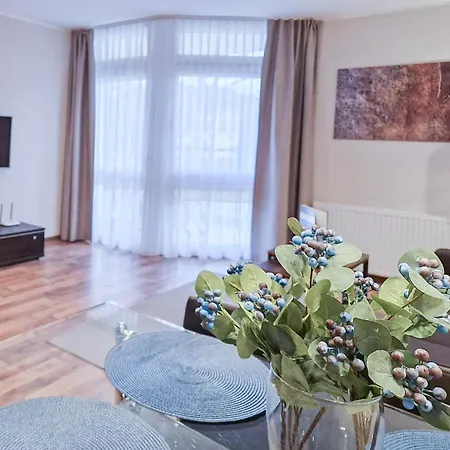 Na Wyspie - Mistral - Z Sypialnia I Parkingiem * Swinoujscie