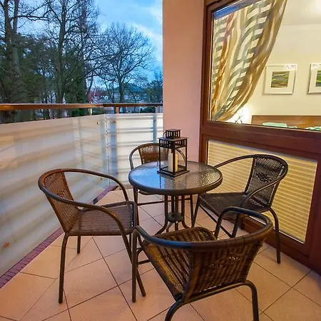 Na Wyspie - Mistral - Z Sypialnia I Parkingiem Apartamento Świnoujście