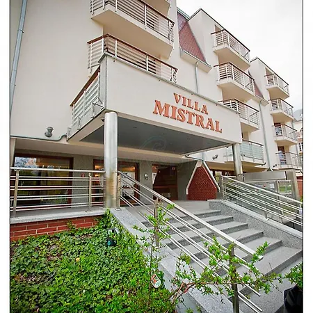 Na Wyspie - Mistral - Z Sypialnia I Parkingiem Apartman Swinoujscie