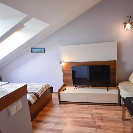 Na Wyspie - Mistral - Z Sypialnia I Parkingiem Apartman